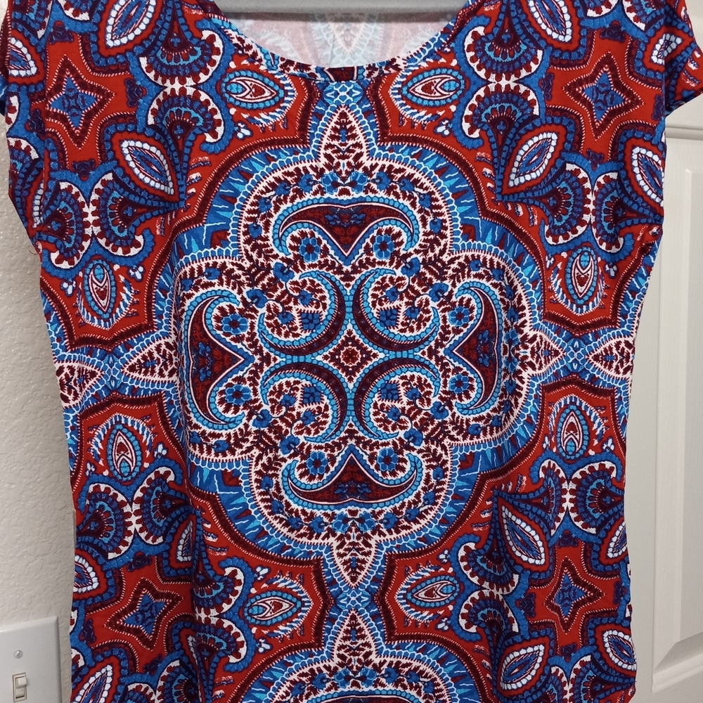 Bright colored top. Red, blue & white. Cap sleeves.